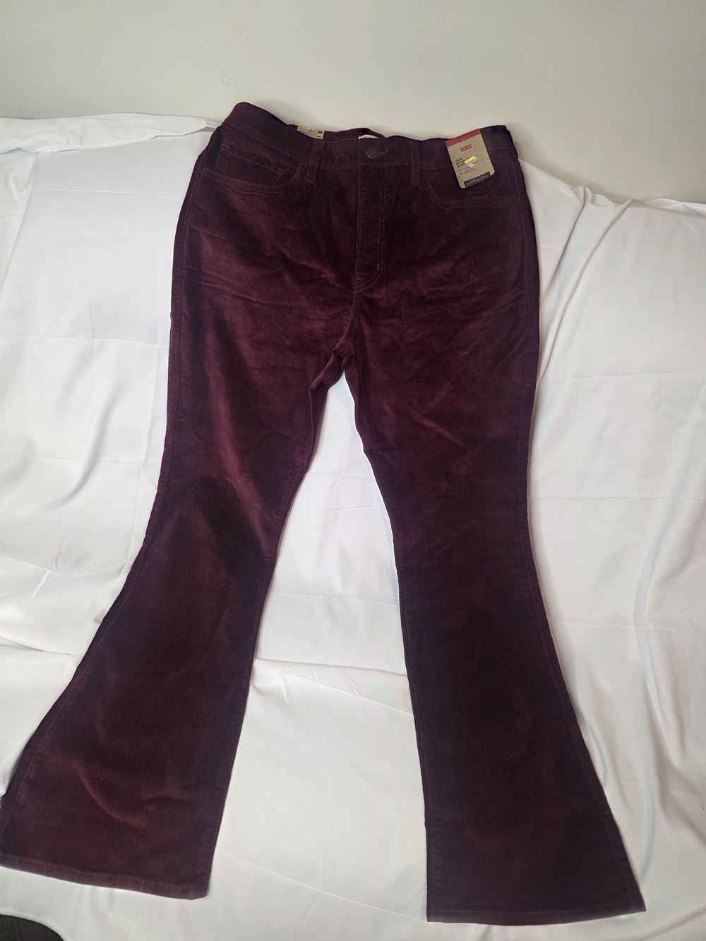 Levi's 725 High Rise Bootcut 33x32 Corduroy Bootcut Pants in Burgundy
